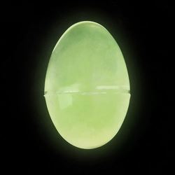 TR34313 Glow In The Dark Putty Egg